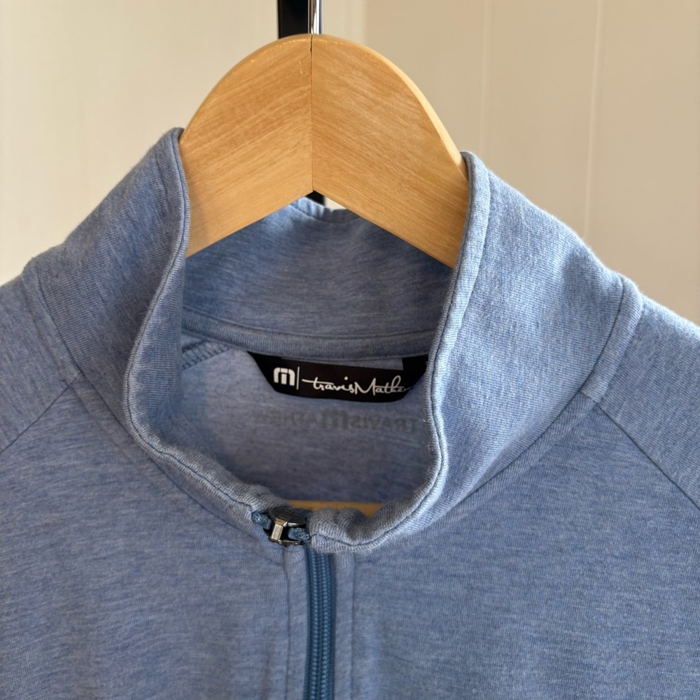 Travis Mathew Mens Med Blue Cotton Blend Flex 1/4 Zip Golf Pullover *NOTE